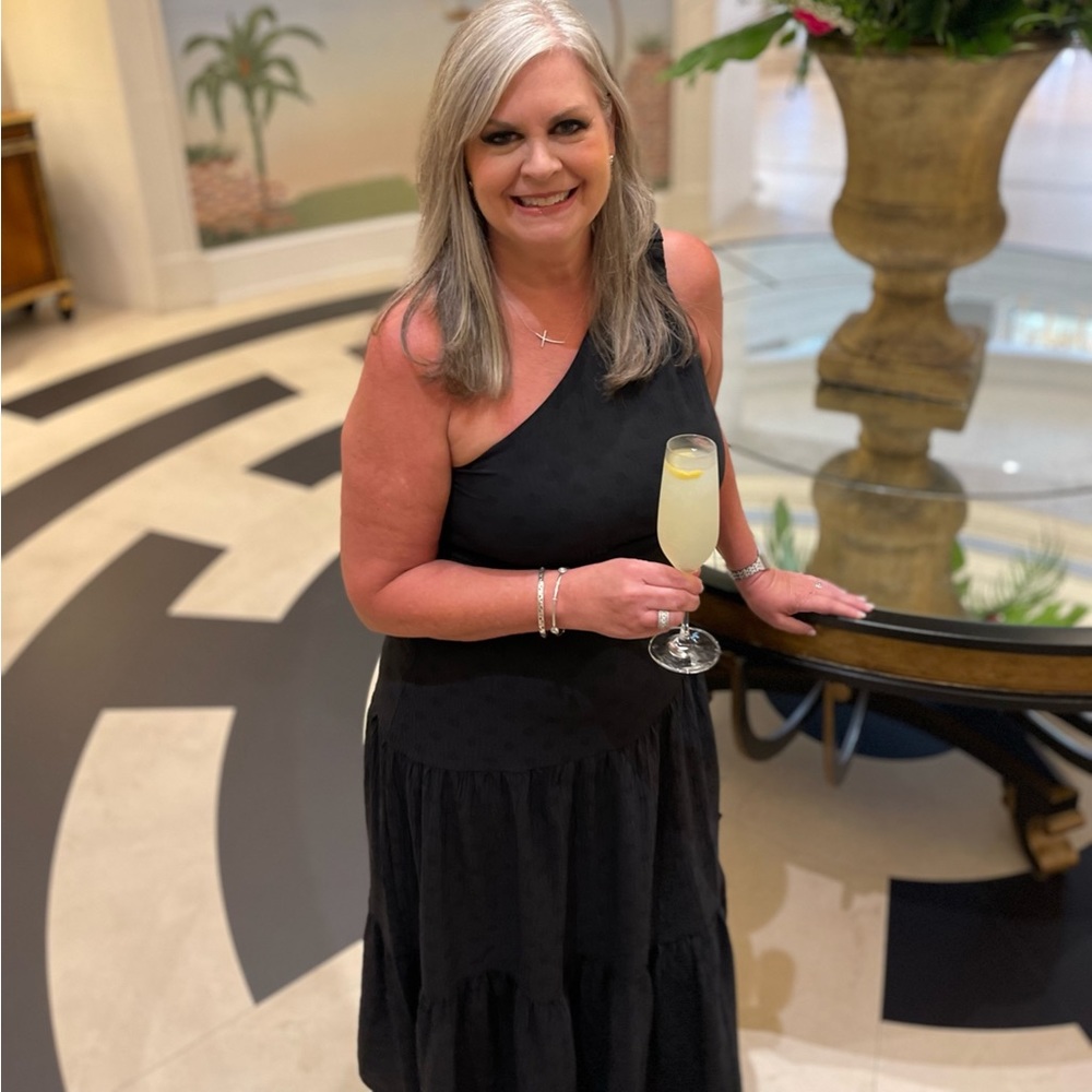 One shoulder Black dress, Fabrik 2022, great for lg busts, seams & zipper side
